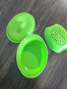 NORPRO Microwave Steamer/Food Storage Container/Berry Keeper NWOT